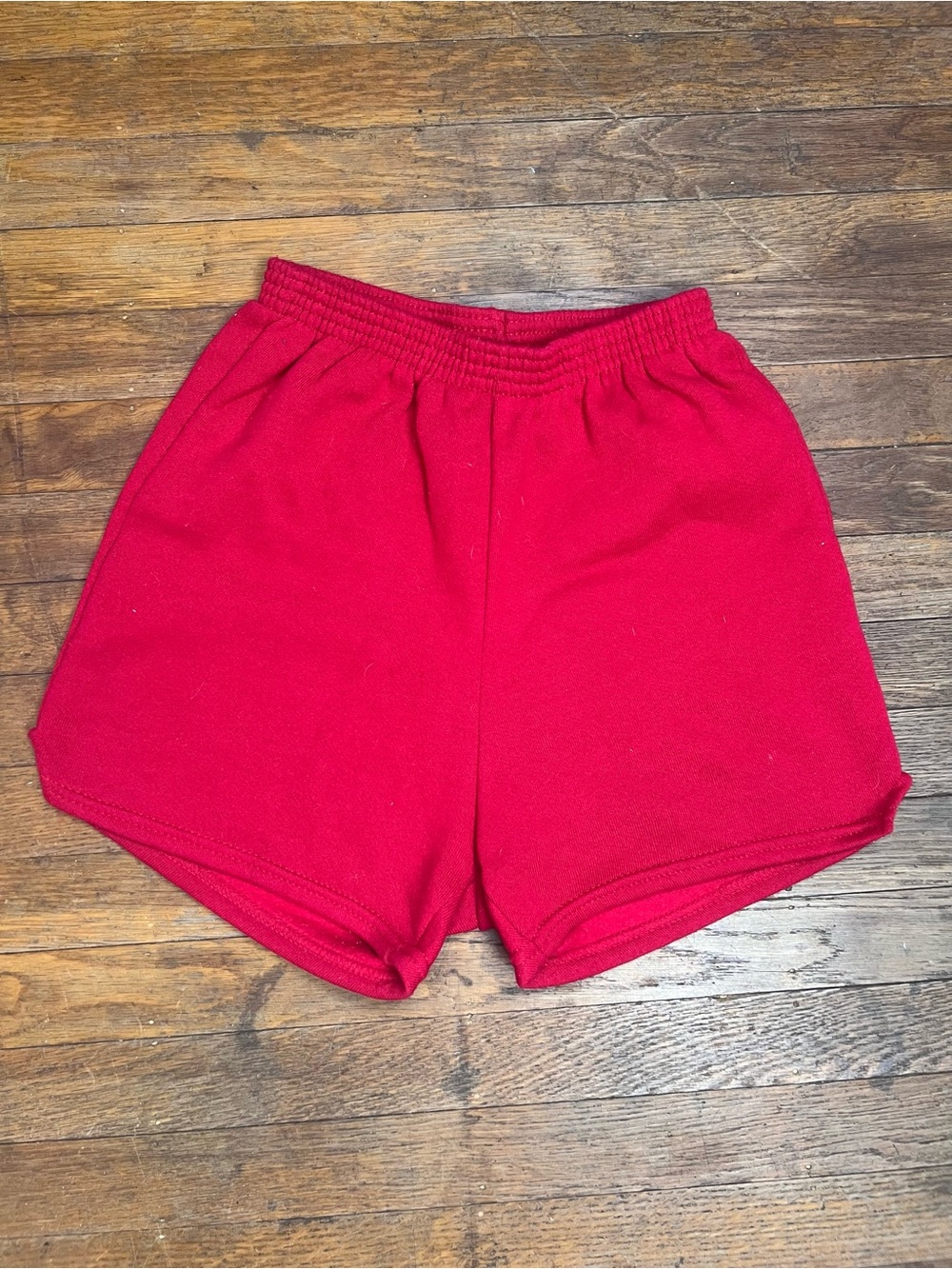 RED 80’s Vintage Women’s Athletic Bassett-Walker Deadstock Short Sweat Shorts S